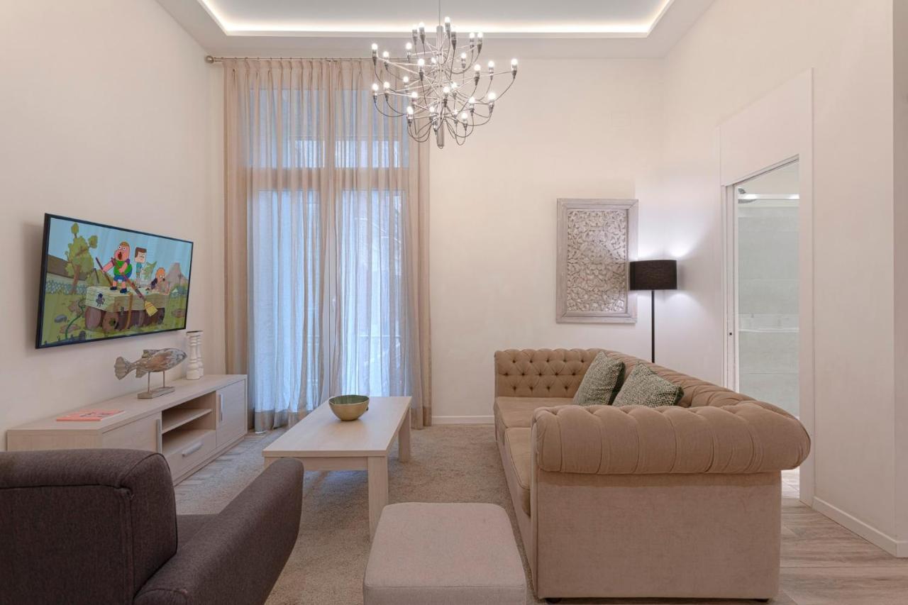 Fresh Velazquez Apartments Málaga Dış mekan fotoğraf
